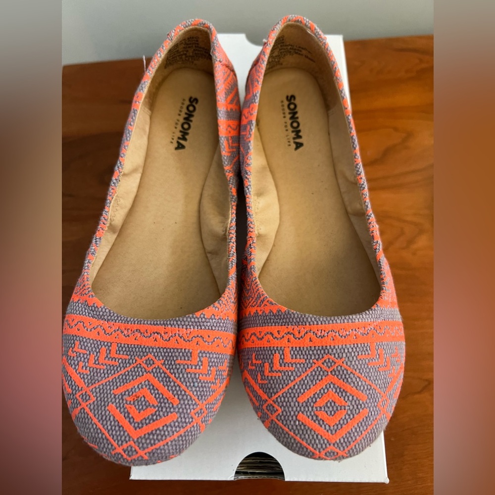 Patterned Coral Sonoma flats size 6.5